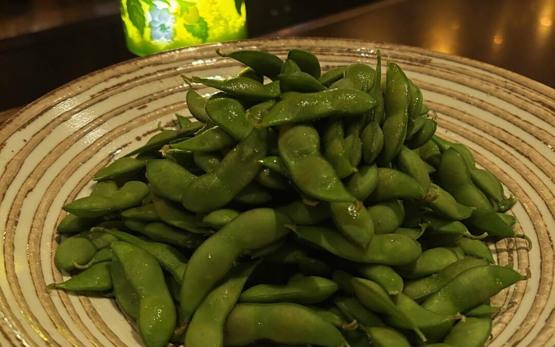 お客様から、くろさき茶豆を頂きました