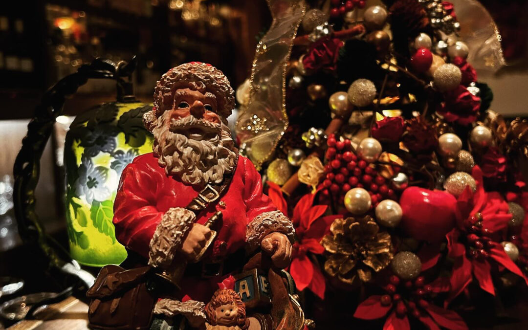 12月になり、そろそろ店内にもおじさんが現れる頃です