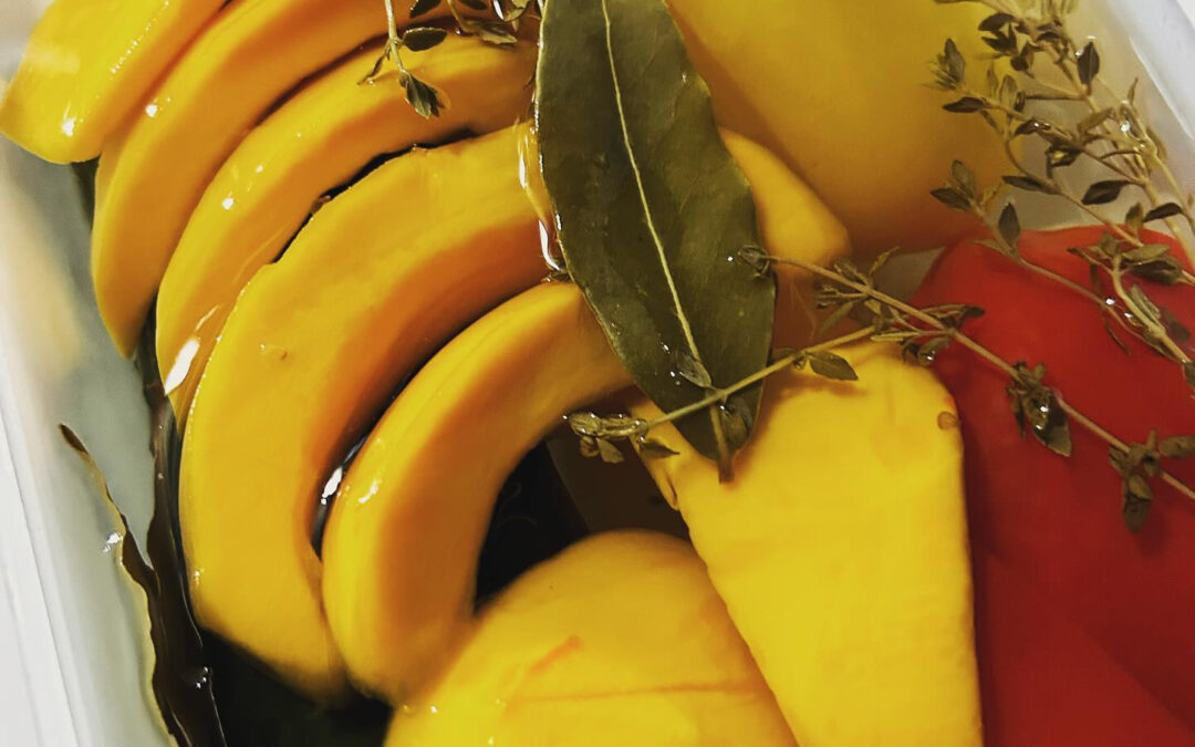 こちらも年内最後？の仕込みのピクルス