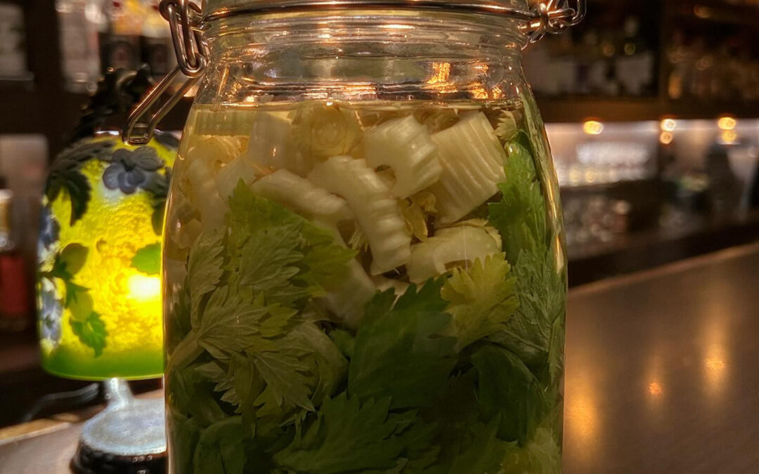 次回のカクテルの準備中