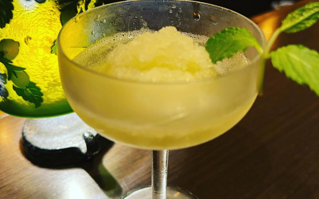 《メロンのシャンパンソルベ》、ご好評頂いております