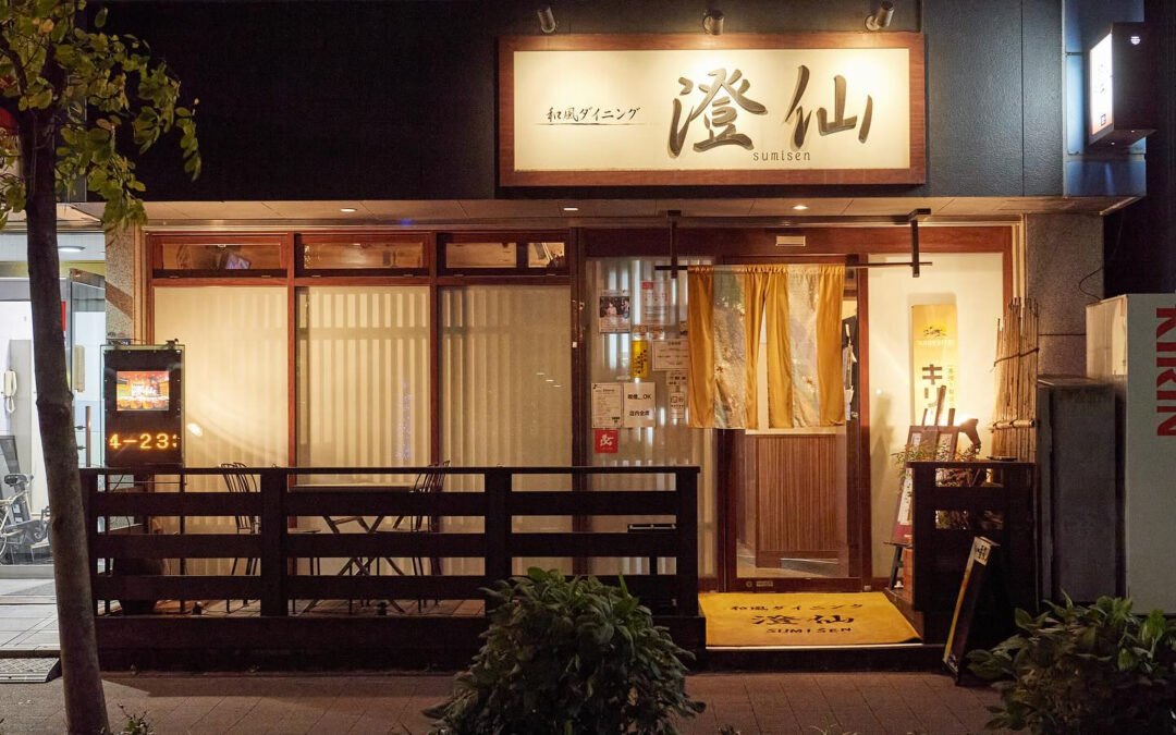 7月8日火曜日は、カウンター席2席空きがございます