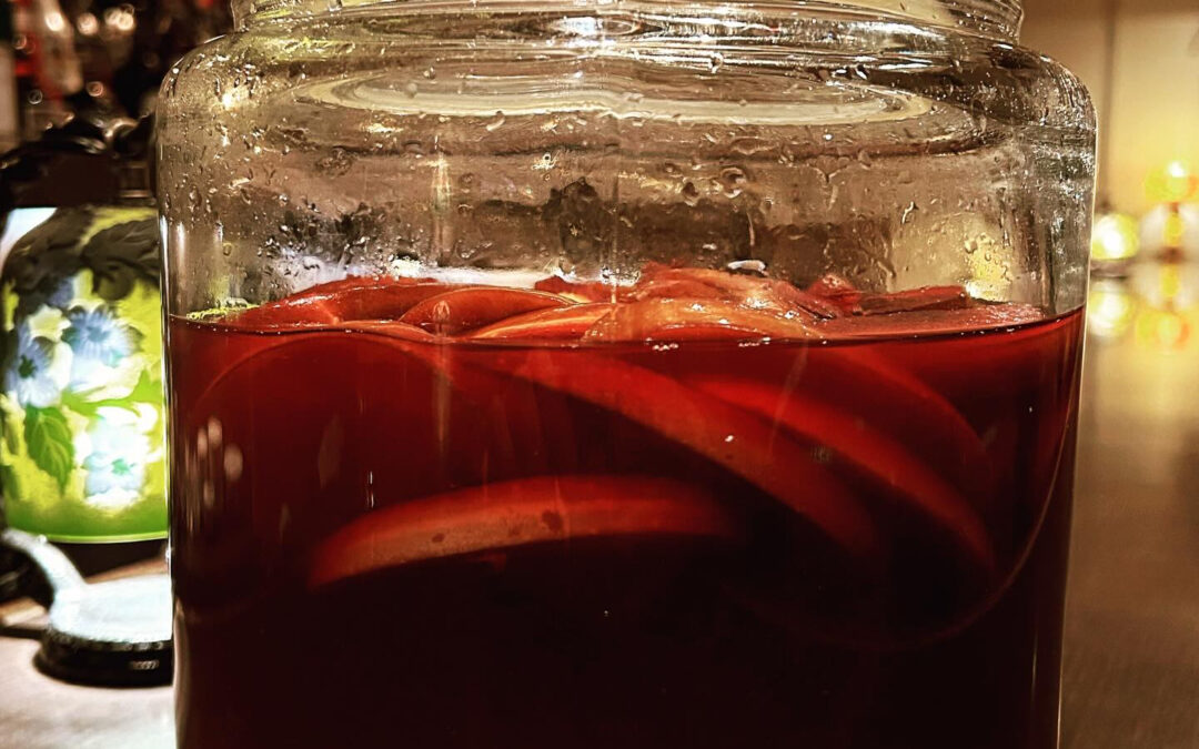 《ホットワイン》、お陰様でご好評いただいております