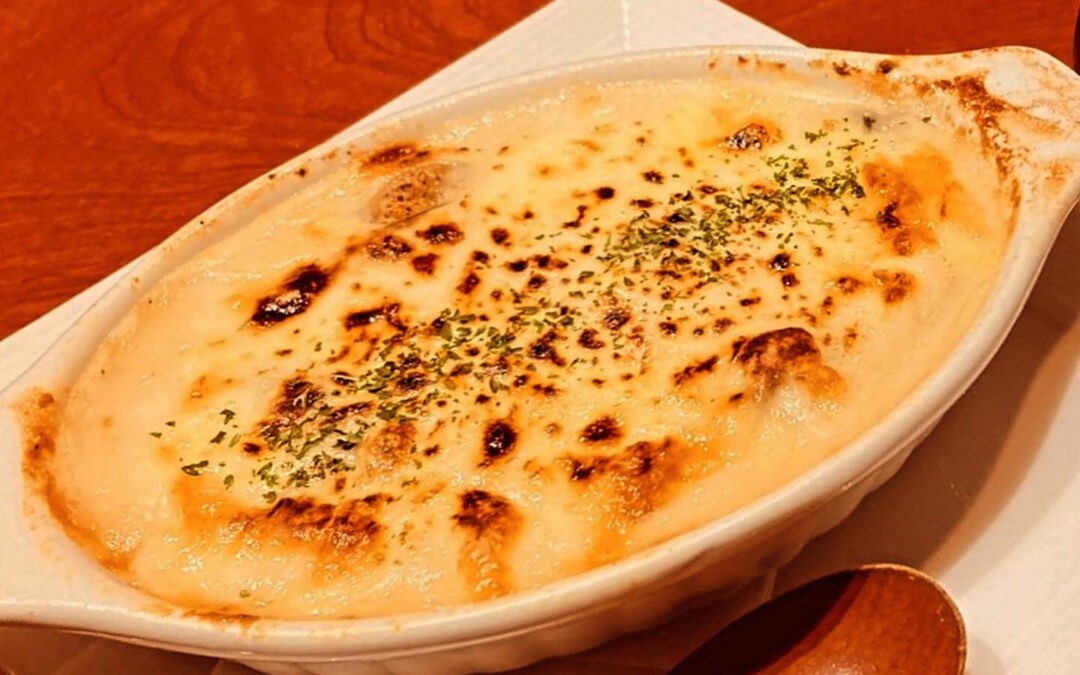 《菜の花と挽肉のグラタン》、ご好評につき延長しておりましたが