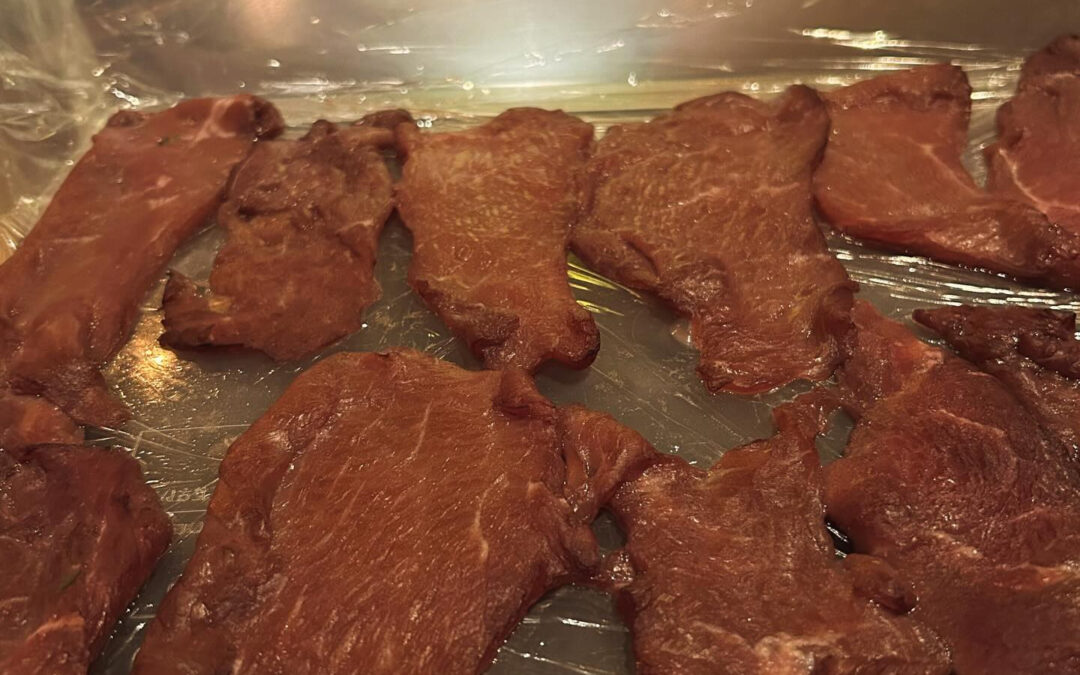 昨晩はジャーキーの仕込み